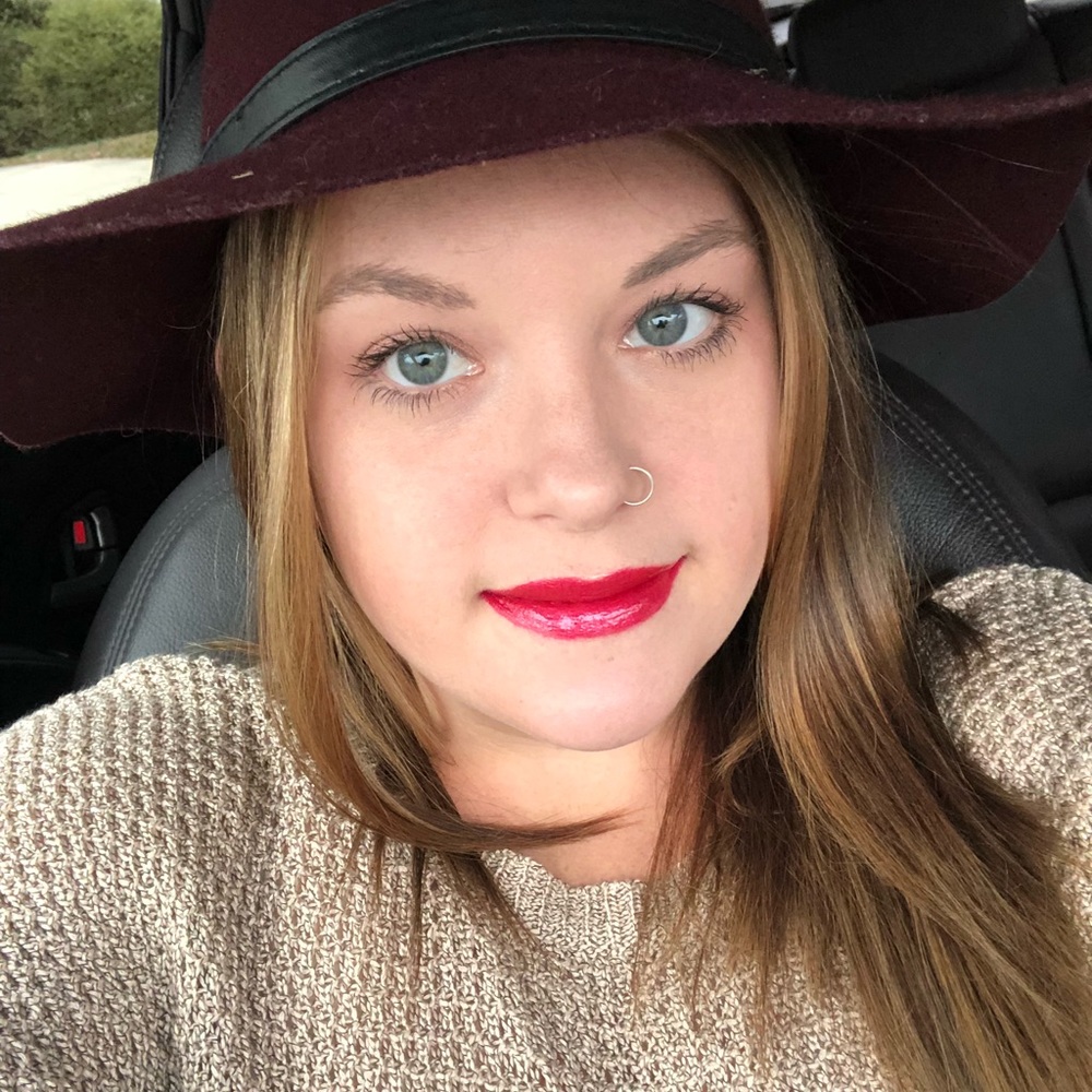 Meet your Posher, Tara